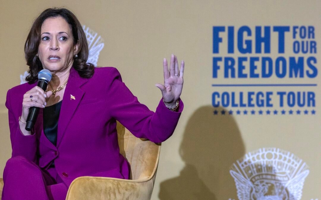 Kamala Harris visitó la Universidad Internacional de la Florida