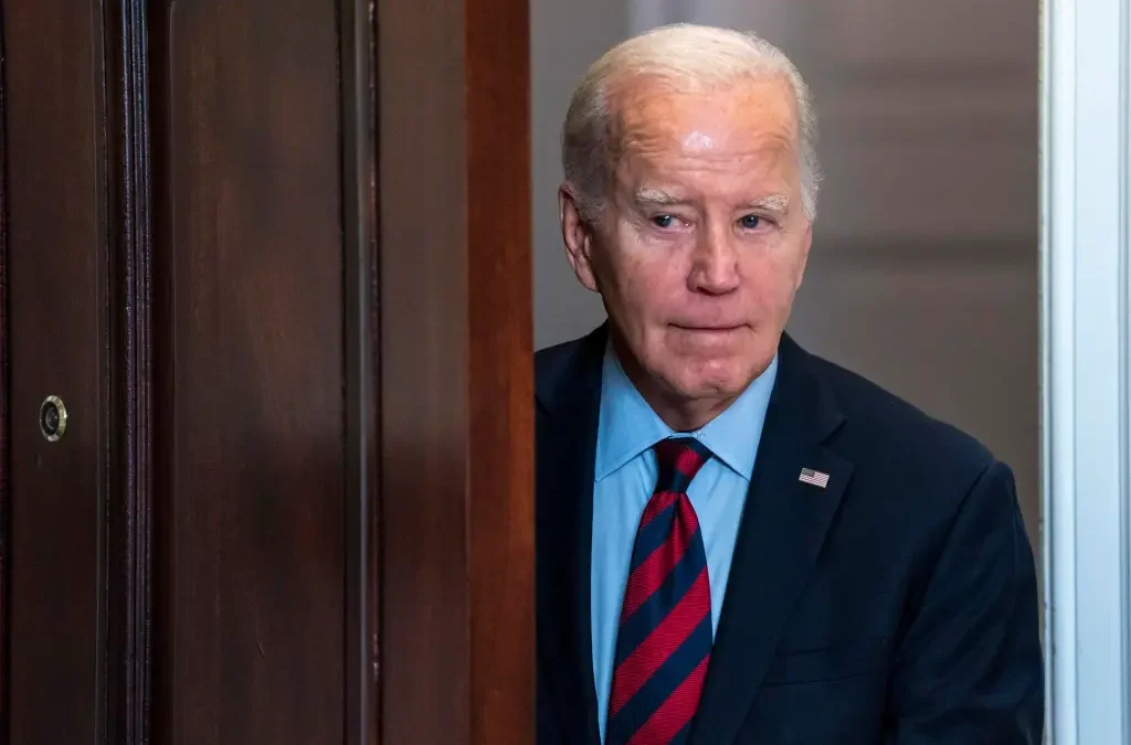 Biden fue interrogado por documentos clasificados en su domicilio