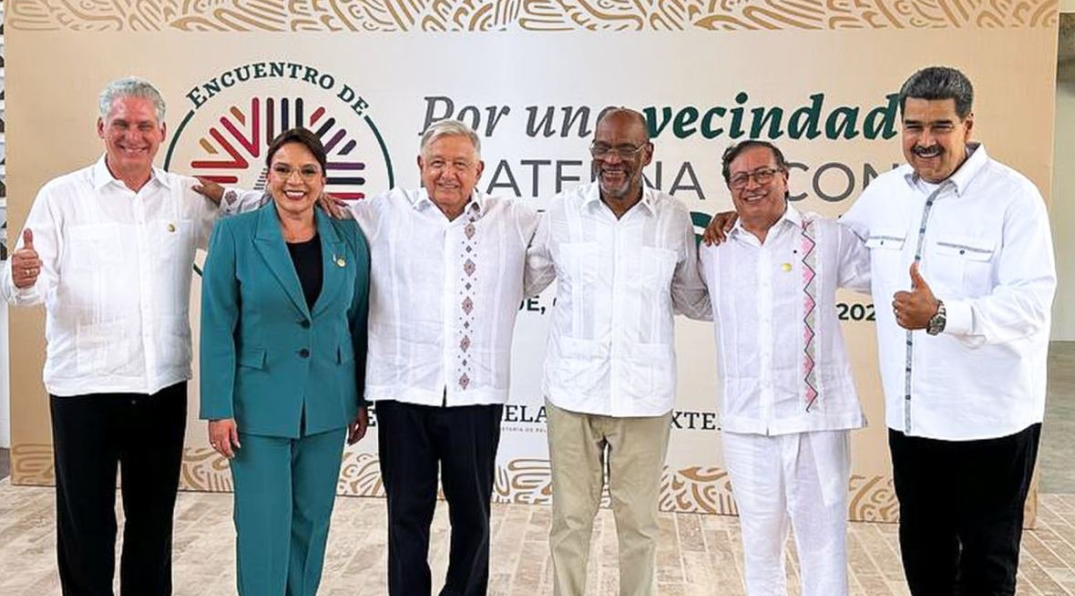 Maduro llegó a México para hablar de migración en pleno proceso de primarias