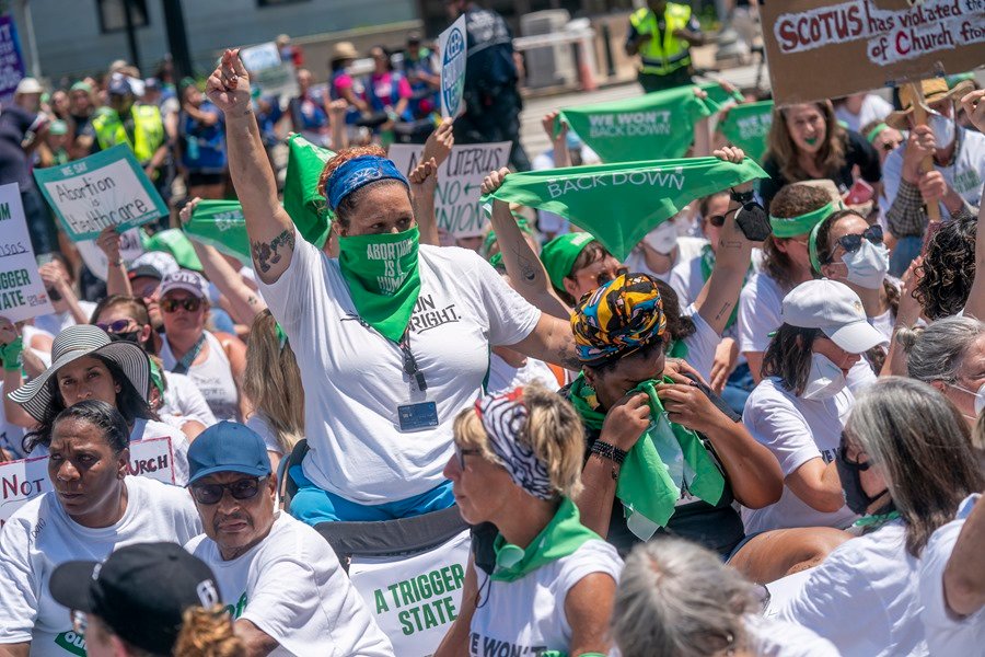 Ohio aprueba consagrar el aborto como un derecho constitucional en el estado