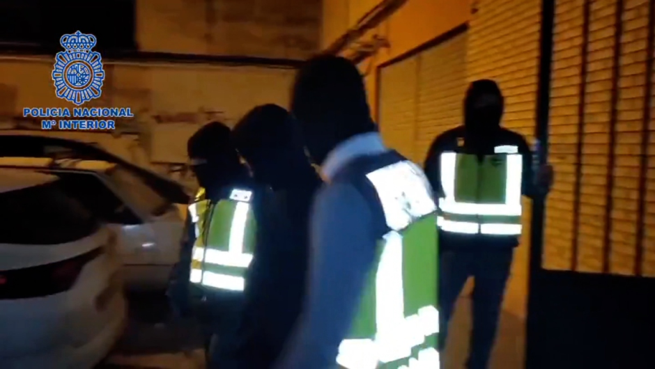 Arrestan a venezolano en España acusado de liderar uno de los grupos de hackers más importantes del mundo