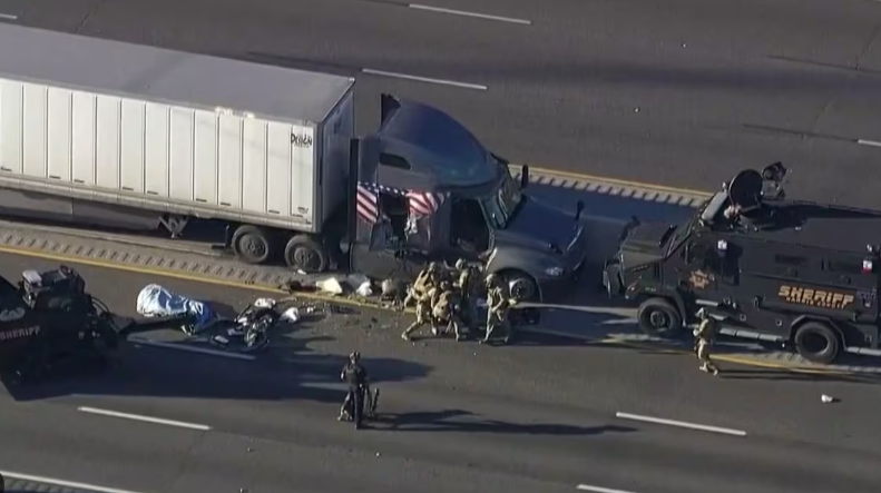 Conductor paralizó Houston tras persecución