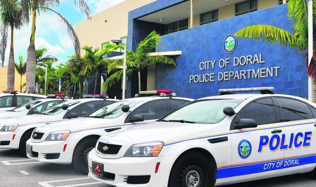Policía de Doral presentó plan de reducción de delitos navideños