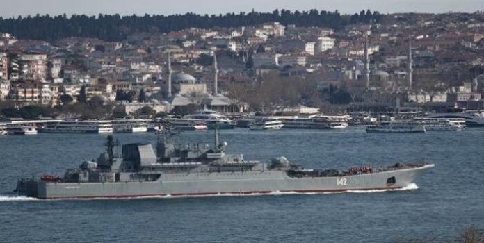 Ucrania destruyó un navío ruso en el mar Negro