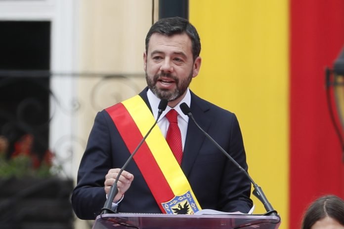 Carlos Fernando Galán asume como alcalde de Bogotá