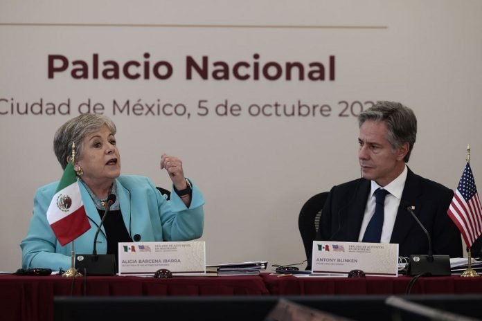 EEUU y México retoman las negociaciones migratorias ante la crisis fronteriza