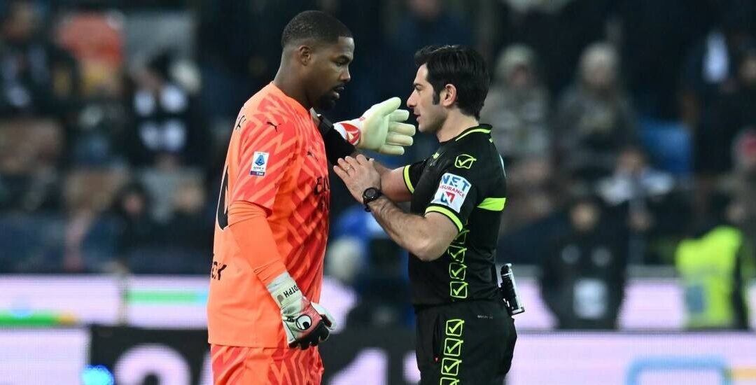 FIFA pide sanción para clubes por racismo de sus aficionados