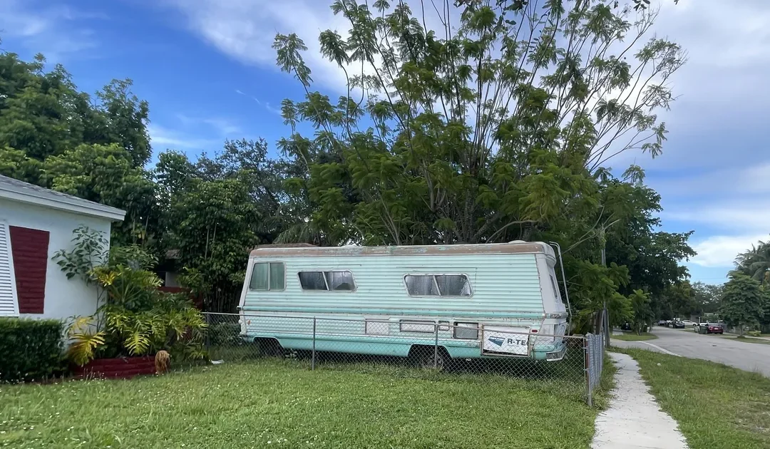 Hialeah prohíbe el alquiler ilegal de casas rodantes