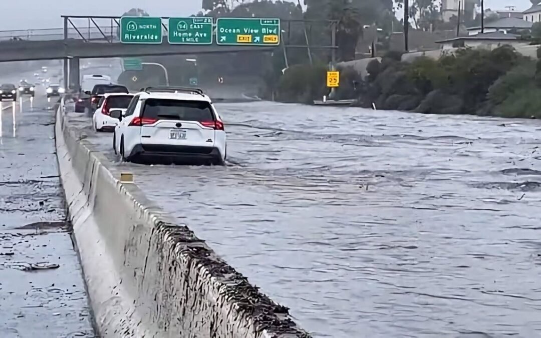 Severas inundaciones afectan la ciudad de San Diego
