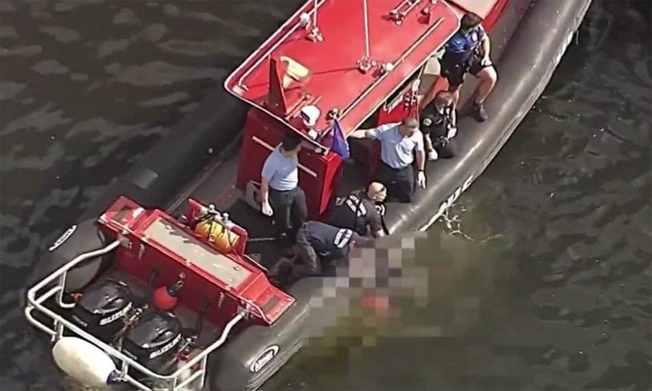 Consiguen cuerpo de un hombre flotando en Miami River