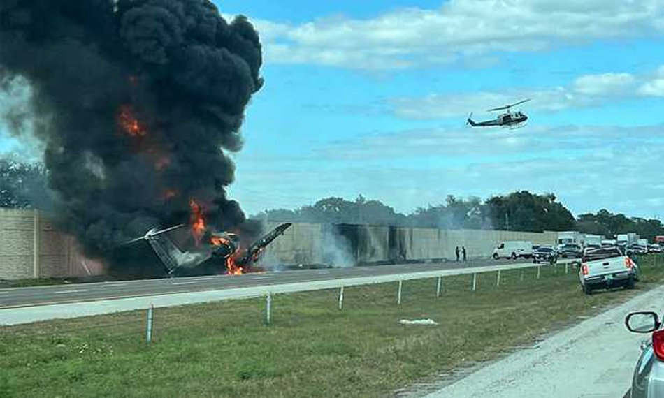 Se estrella una avioneta en la Interestatal I-75 = 2 muertos