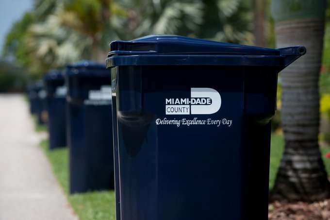 Se viene nueva apariencia “atractiva” para los carros de reciclaje azules en Miami-Dade