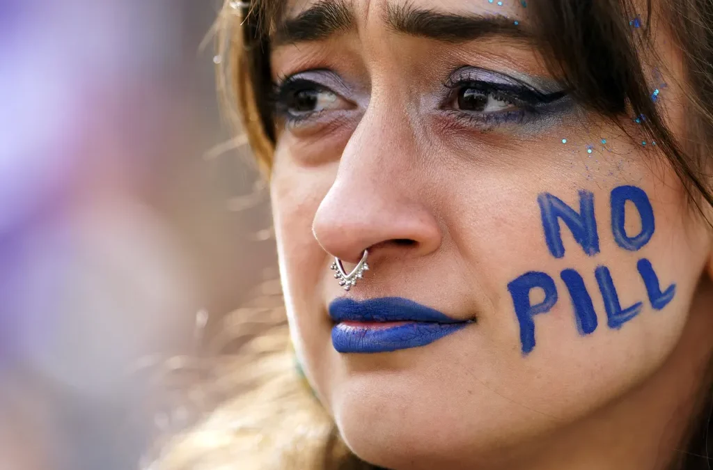 Tribunal Supremo se inclina hacia no restringir el uso de la píldora abortiva en EEUU