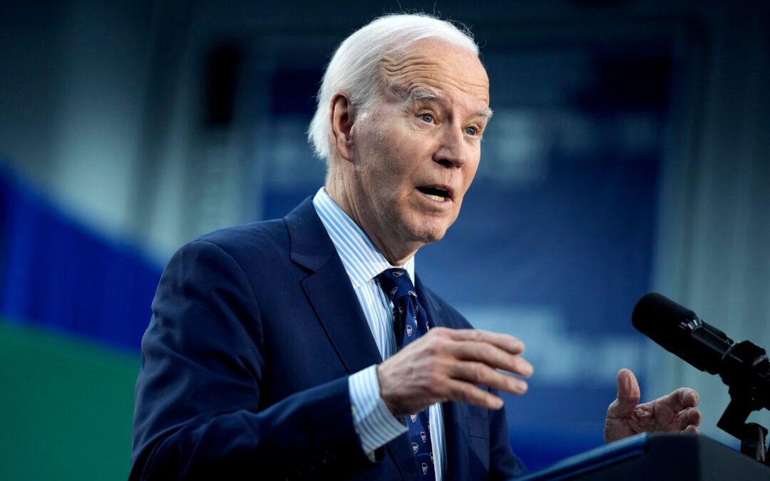 Biden condonará US$ 7.400 millones más de deuda de préstamos estudiantiles a 277.000 prestatarios