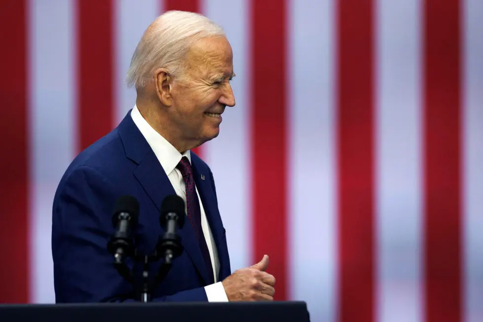Biden superó en 40 % a Trump en recaudación de fondos y amplía su ventaja económica