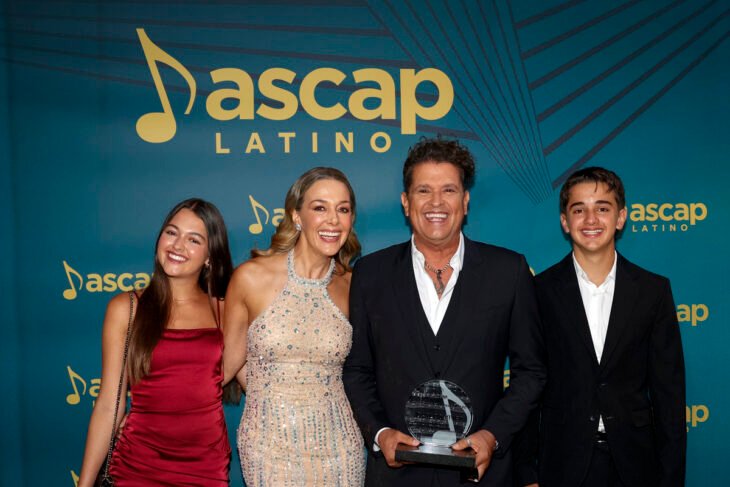 Carlos Vives recibió el máximo galardón de compositores en EEUU