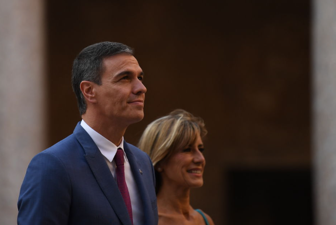 Pedro Sánchez cancela su agenda y deja dudas sobre su continuidad en el poder