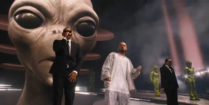 Will Smith sorprende en Coachella al cantar junto a J.Balvin