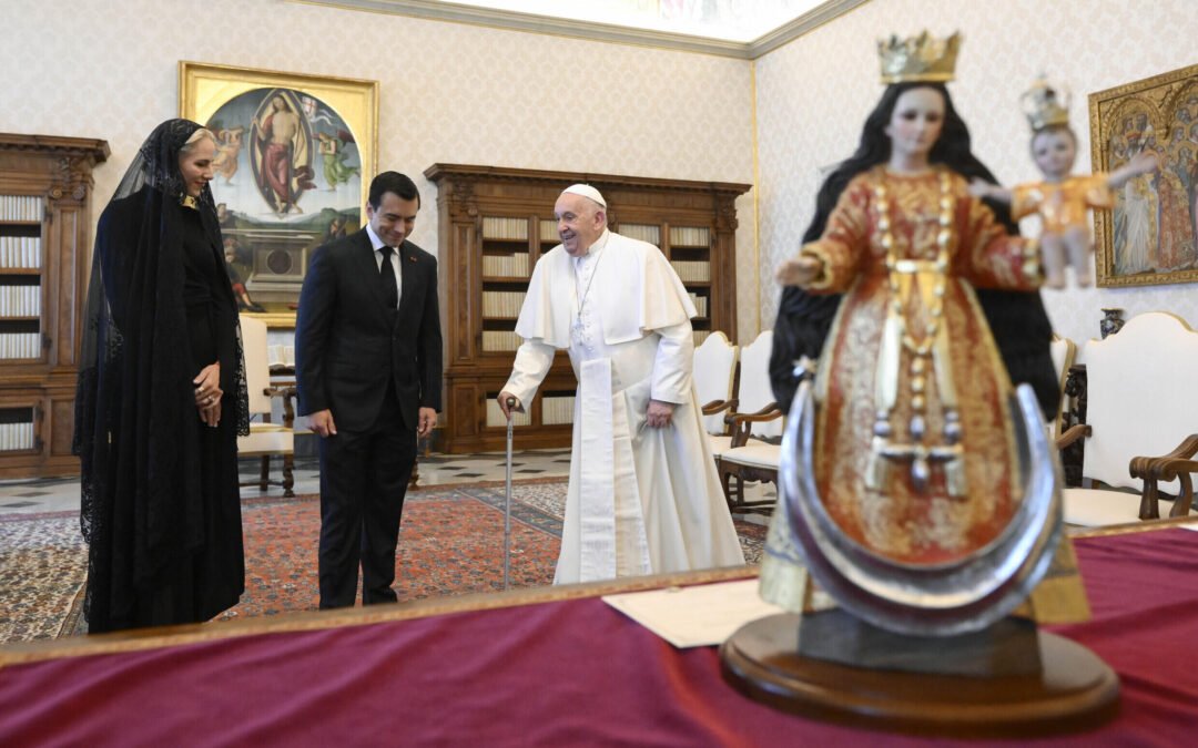 El Papa recibió al presidente de Ecuador en el Vaticano