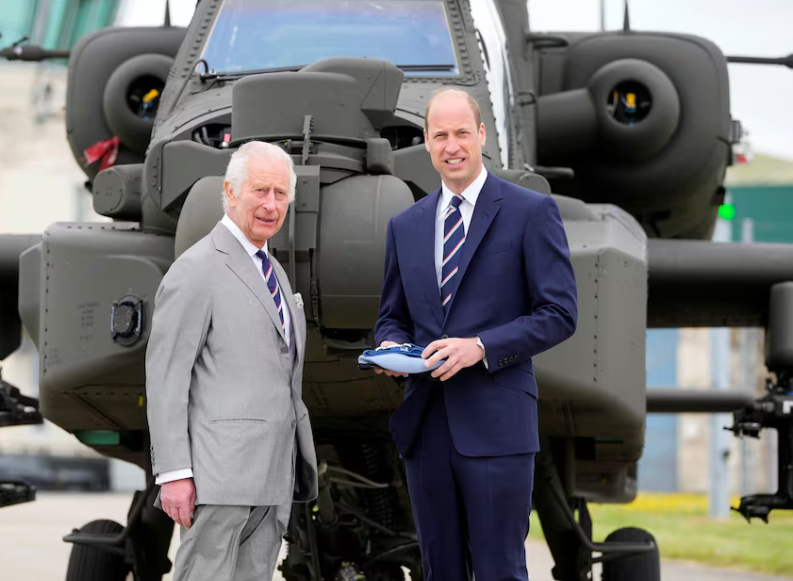 Rey Carlos transfirió a uno de sus hijos el cargo de coronel jefe del Cuerpo Aéreo del Ejército