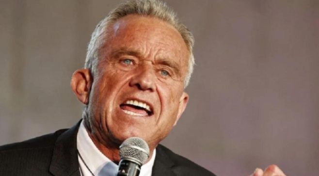 Robert Kennedy Jr. revela que tiene un gusano muerto en el cerebro
