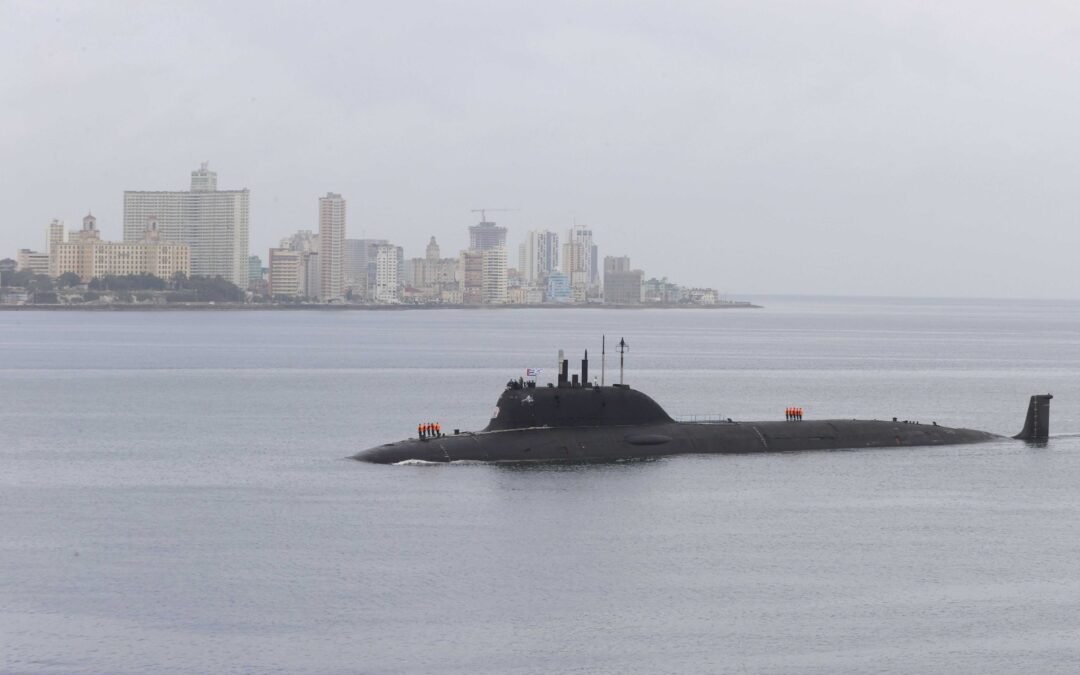 Llegó a Cuba flotilla de la marina rusa que incluye un submarino nuclear