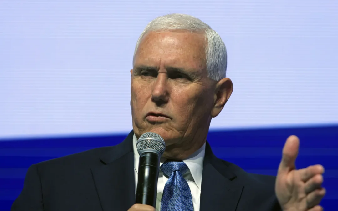 Mike Pence señala a Biden por descuidar América Latina