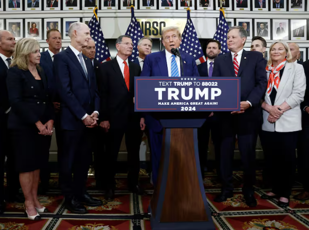 Trump pisó el Capitolio por primera vez desde el asalto