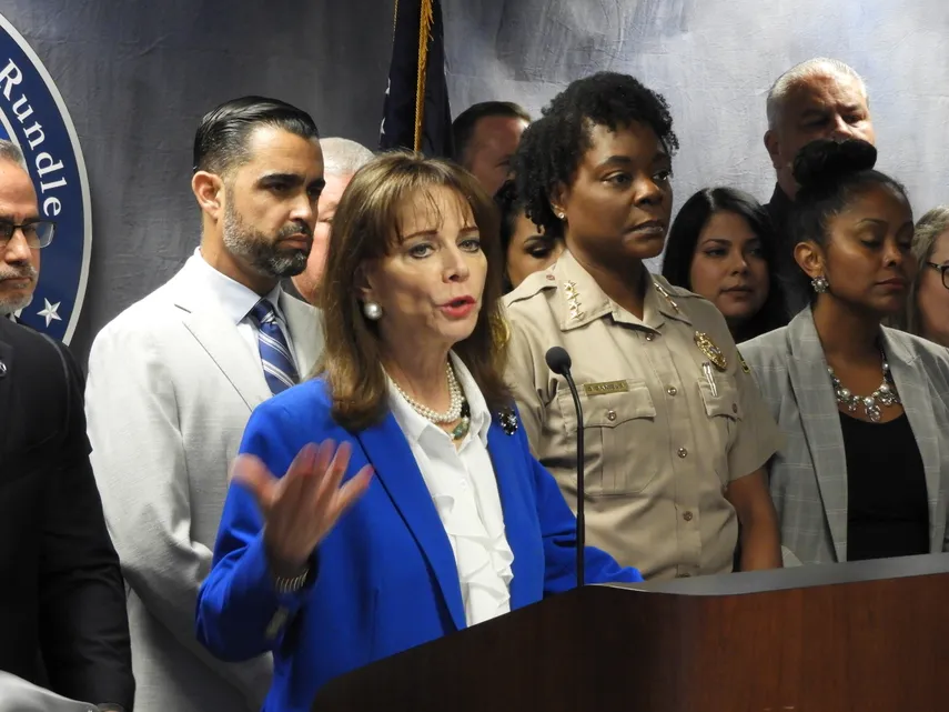 Más de 30 menores rescatados durante operativos de búsqueda en Miami-Dade