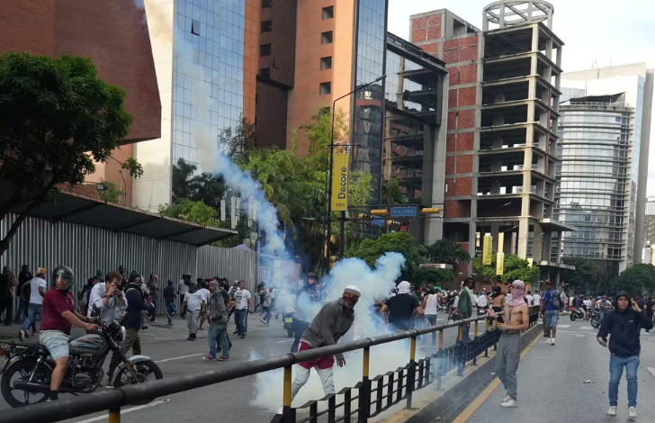 Muertos, detenidos y heridos durante protestas contra reelección de Maduro
