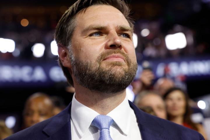 ¿Quién es J.D. Vance, el candidato a vicepresidente de Donald Trump?