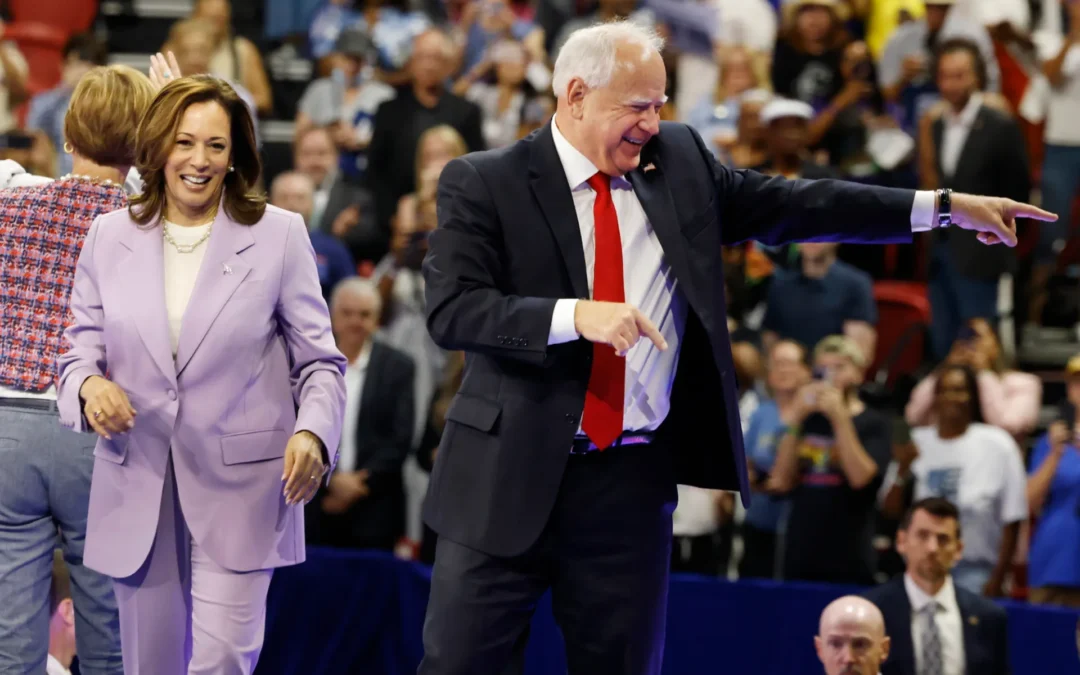 Candidato demócrata a vicepresidente de EEUU Tim Walz acepta debatir con JD Vance