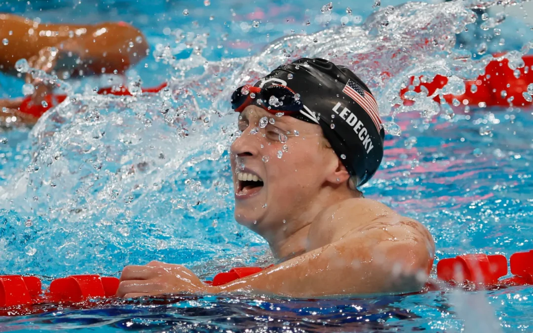 Otra estadounidense se convierte en la nadadora con más oros olímpicos
