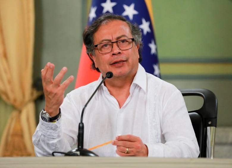 Petro dice que hay “graves dudas” sobre las elecciones en Venezuela