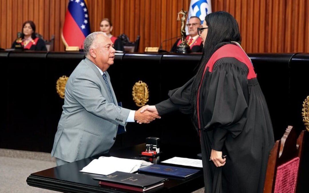 Presidente del CNE consignó ante el TSJ documentación sobre comicios