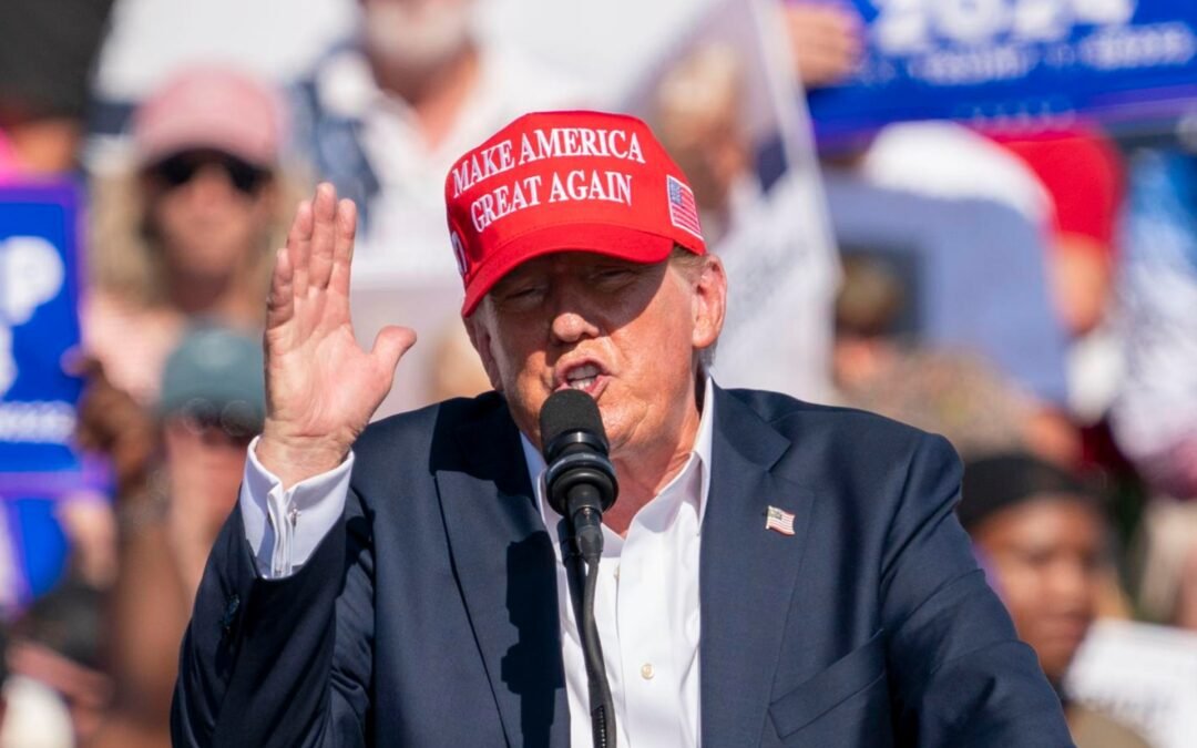 Trump demanda al Departamento de Justicia por allanar su residencia en Florida en 2022