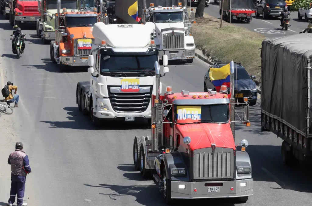 Gustavo Petro enfrenta un paro camionero