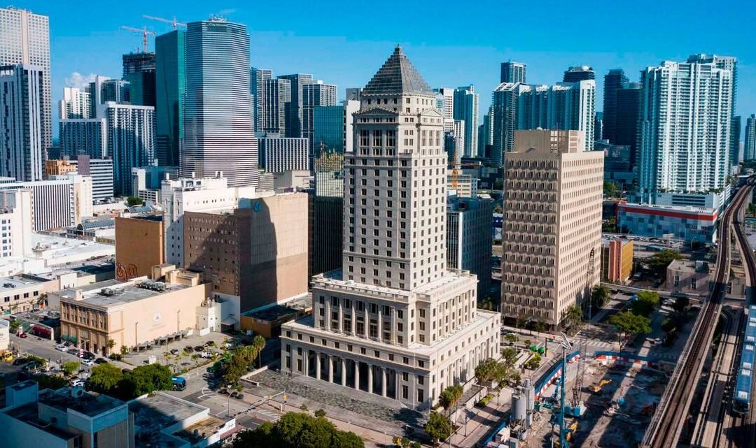 Miami-Dade reanuda sus operaciones tras el paso del huracán Milton