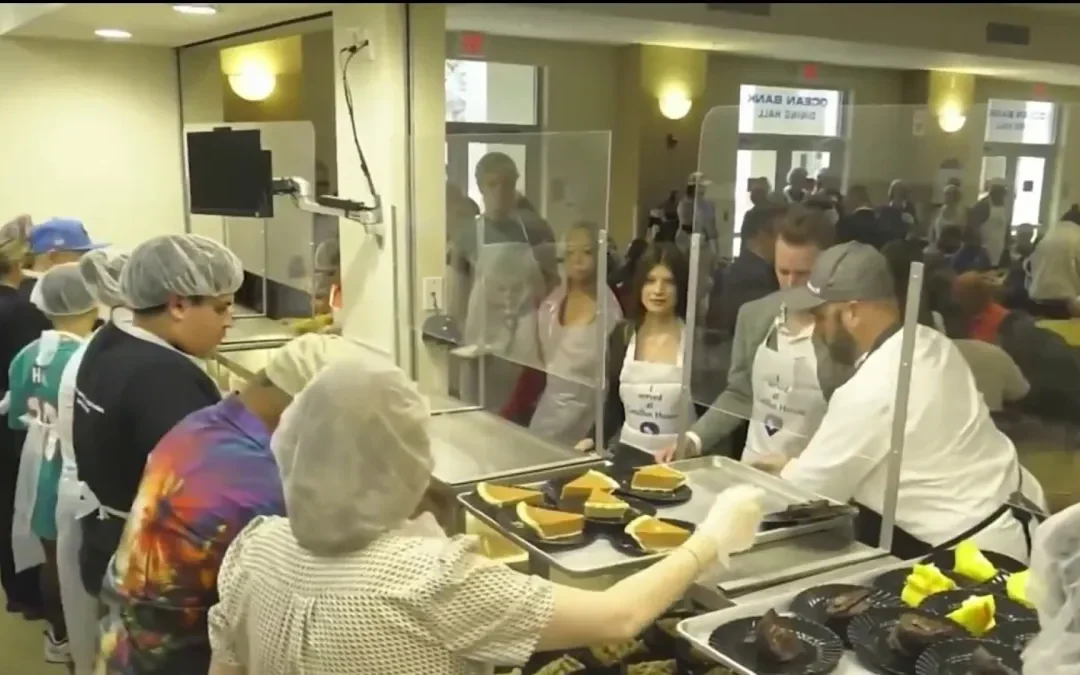 Centros de ayuda en Miami-Dade y Broward celebraron Acción de Gracias