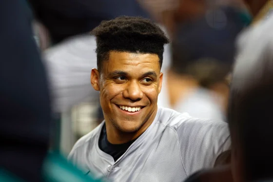 El dominicano Juan Soto firma un contrato millonario con los Mets de Nueva York