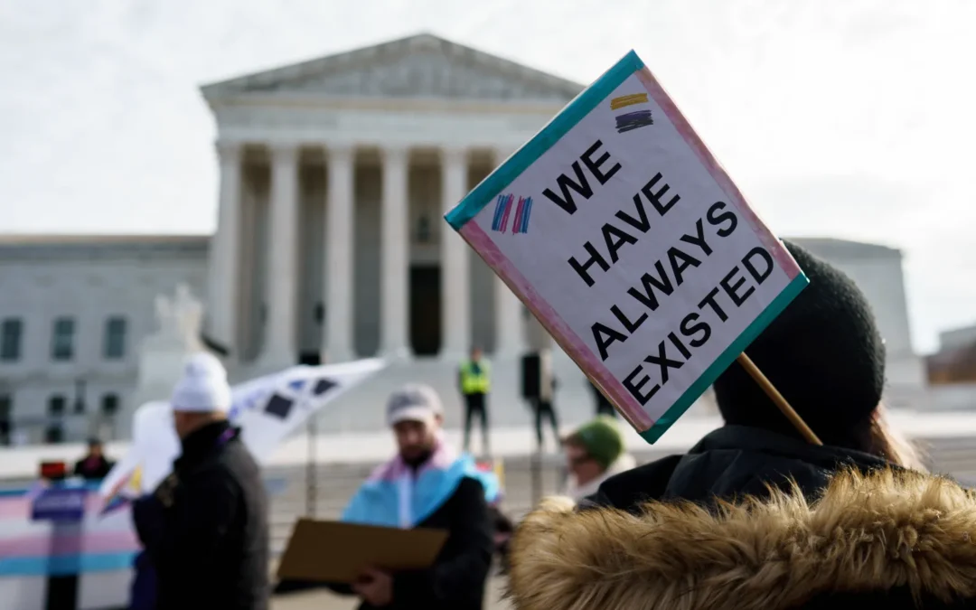 Supremo de EE.UU. se inclina a respaldar la prohibición de hormonas a menores trans